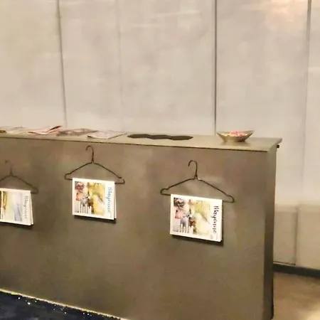 L'entree Des Artistes Avec Terrasse Et Salle De Bain- Lavaloc