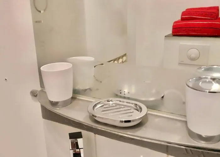 Alloggio in famiglia L'entrée Des Artistes Studette Avec Terrasse - Lavaloc *